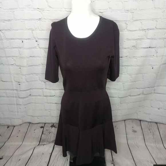 NWT Gianni Bini Kelsey English Accent Dark Plum Fluted Knit Dress Sz M - Picture 1 of 11